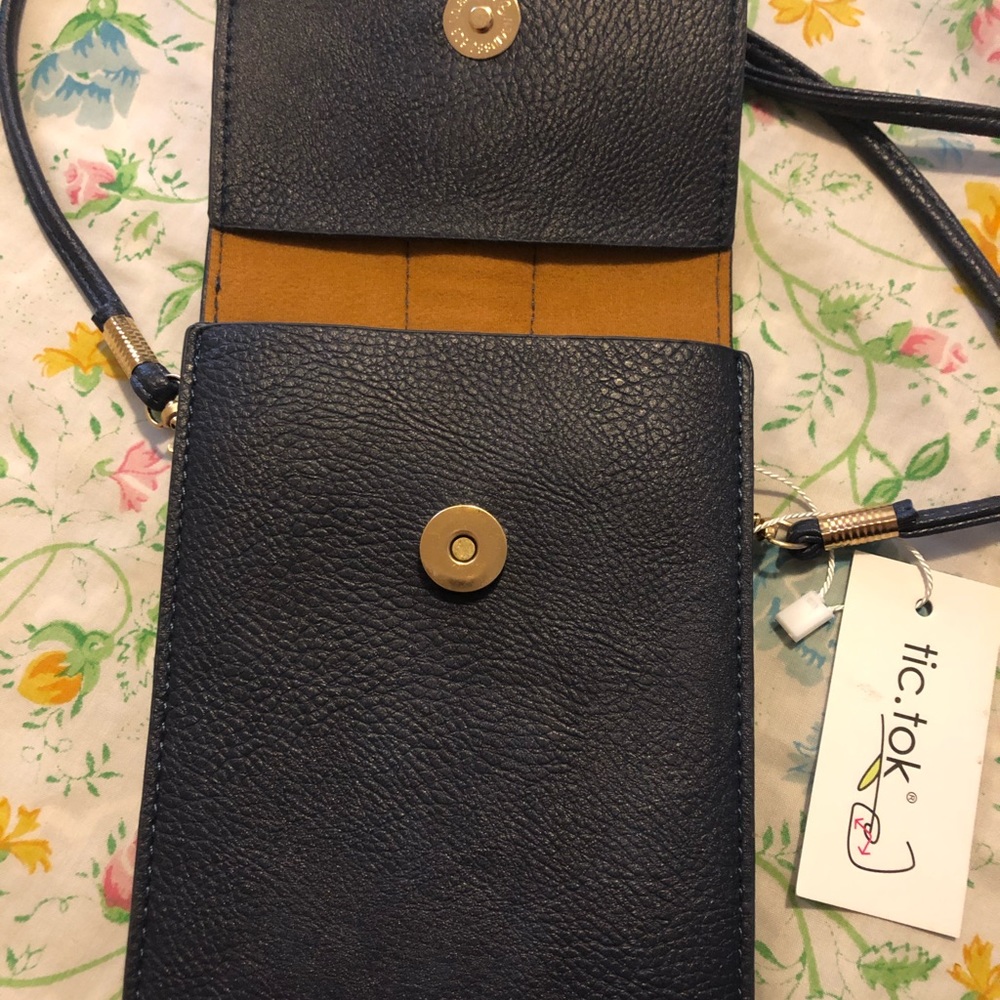 Purse - Picture 2 of 4